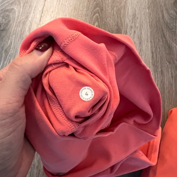 Lululemon Raspberry Cream Align 6” Shorts - Picture 7 of 7